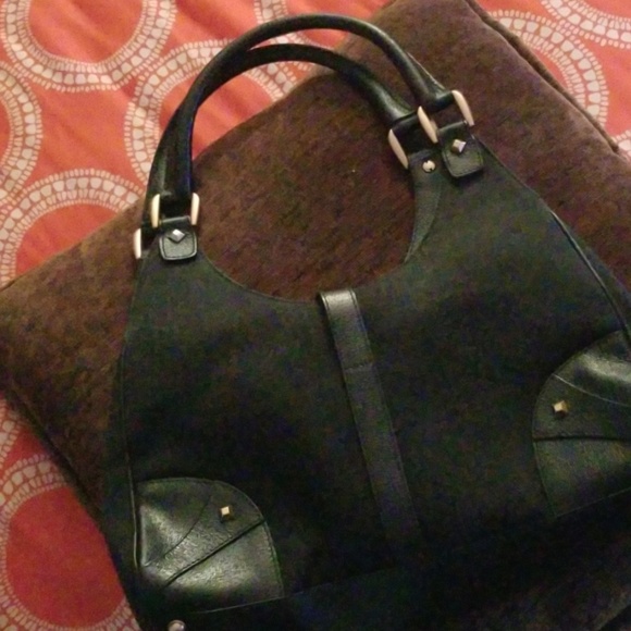This bag is too small for me..I prefer a bigger bg - Picture 2 of 6